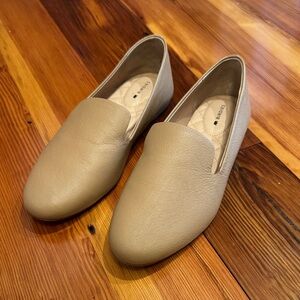 Birdies Women's Beige Loafers